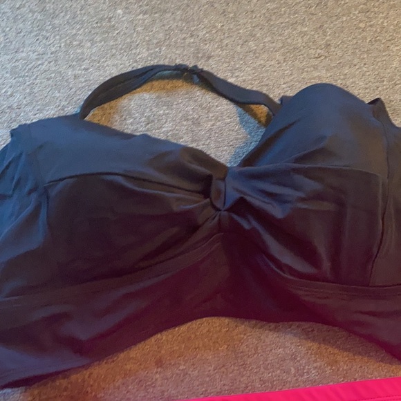 Bikini - Picture 4 of 5